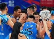 华体会平台-球员们在比赛中展现出色表现，赛场上场面火爆