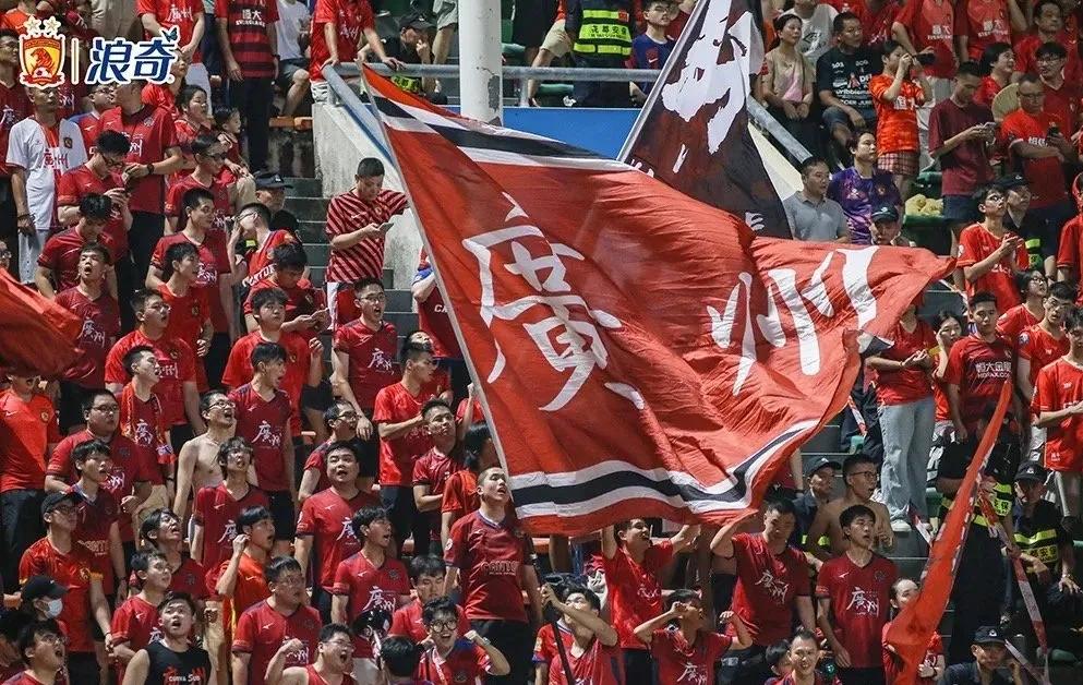 包含广州恒大客场艰难获胜，保持不败的词条